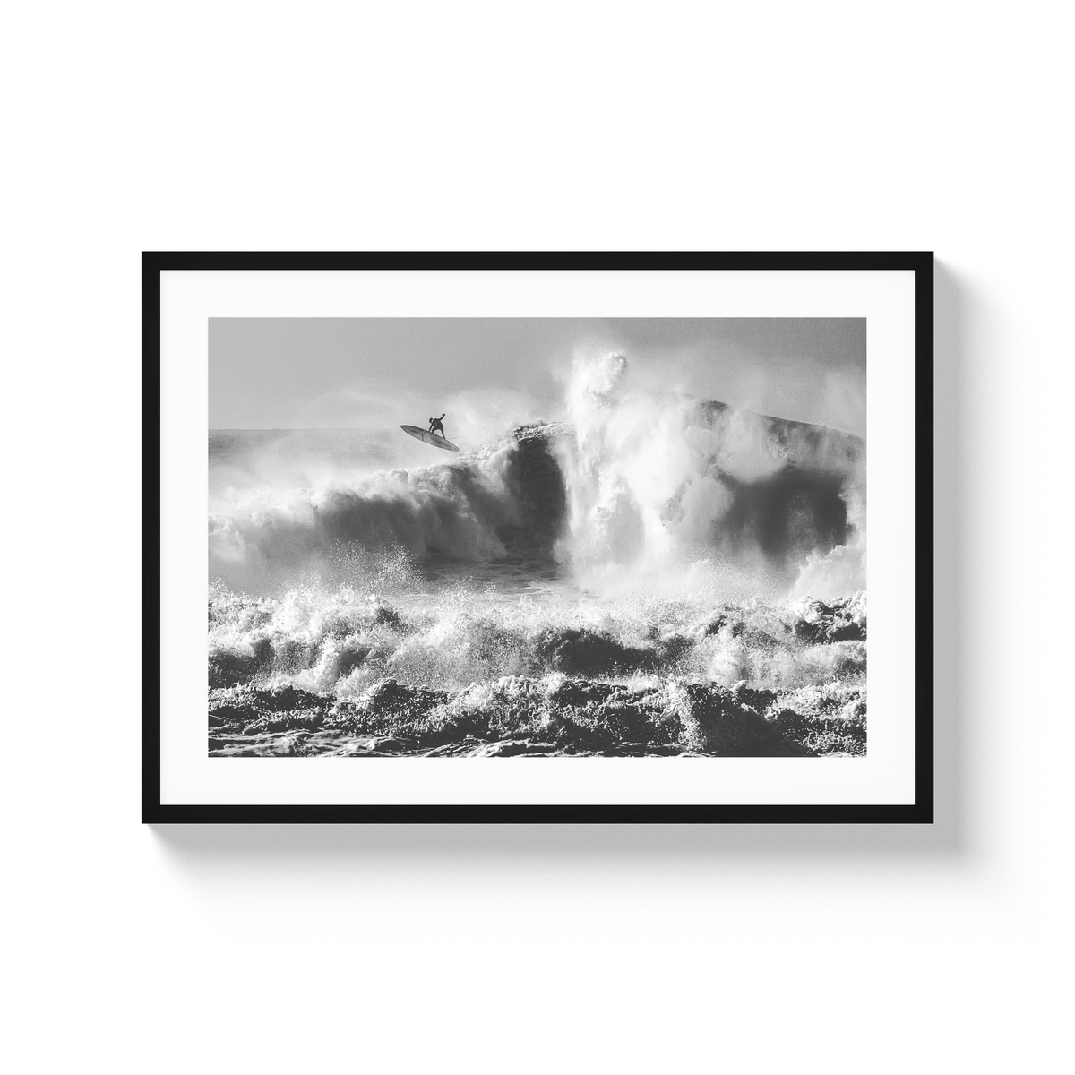 Giants of Nazaré - Large / Black / Matted