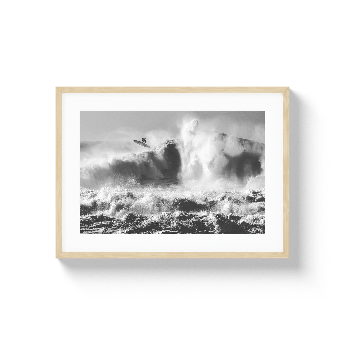 Giants of Nazaré - Medium / Natural / Matted