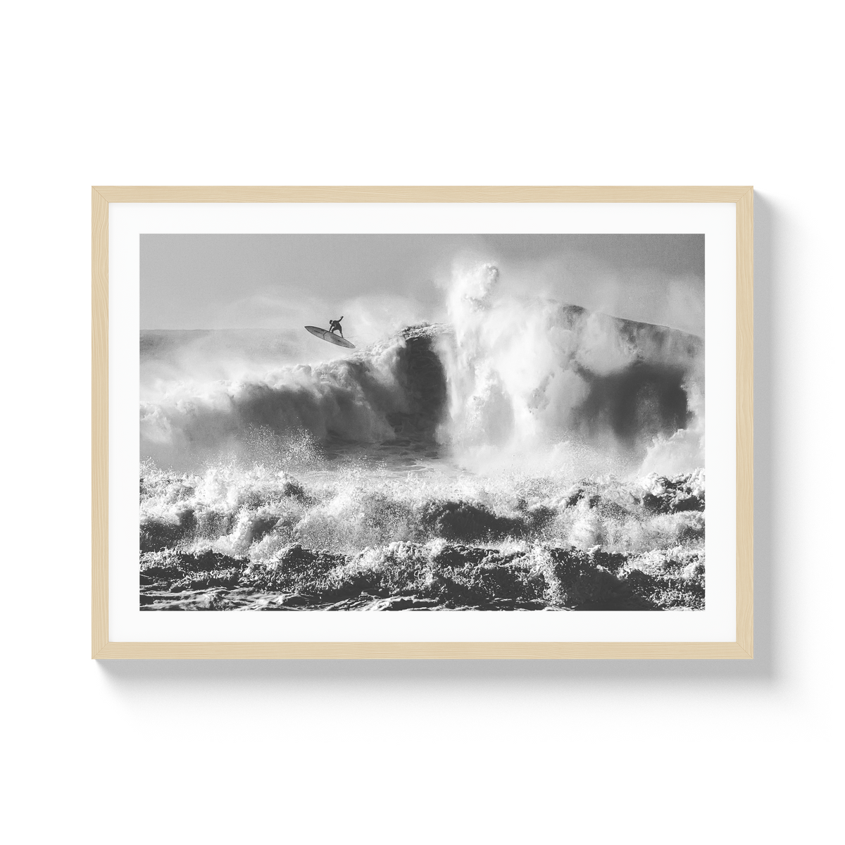 Giants of Nazaré - X-Large / Natural / Matted