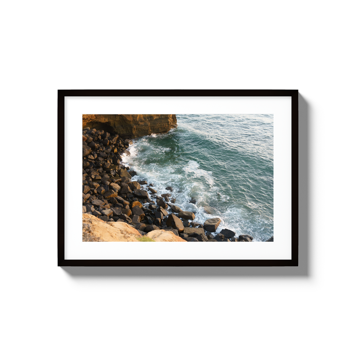 Drop In The Ocean - Medium / Black / Matted